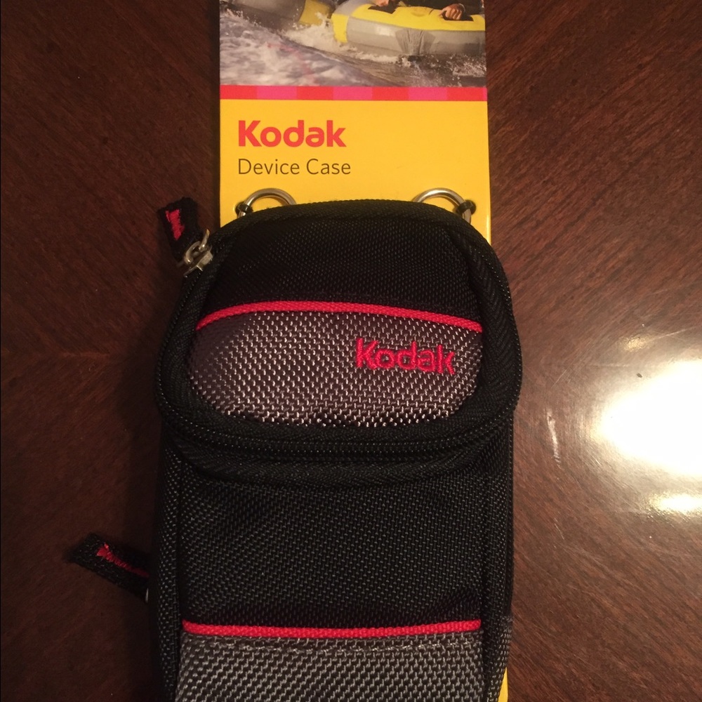 COPY - Kodak Remote Control & camera Case